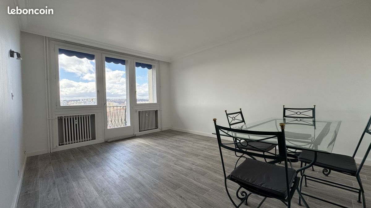 Appartement 5 pièces 87 m² · à Saint-Étienne · 87 m² · 69 000 €