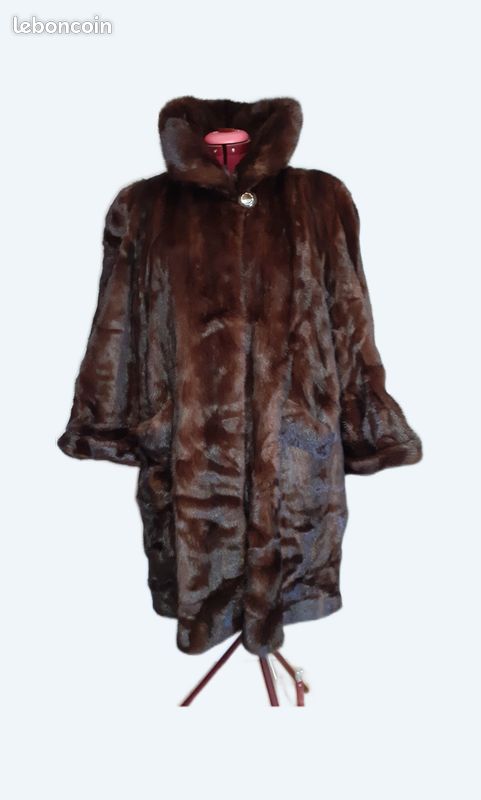 Manteau En Vison Saga Taille 46 (2XL) - Occasion En Très Bon état - Fourrure Marron Mi-longue
