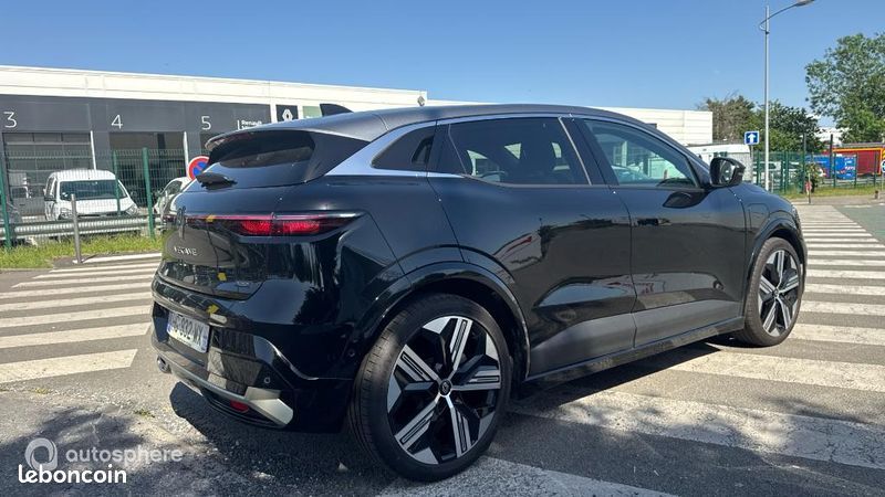 Renault Mégane E-Tech Electric 220ch Iconic autonomie confort -25 (image 5)