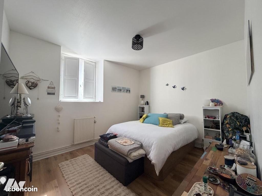 Duplex 92 m² FONTENAY LE COMTE (image 6)
