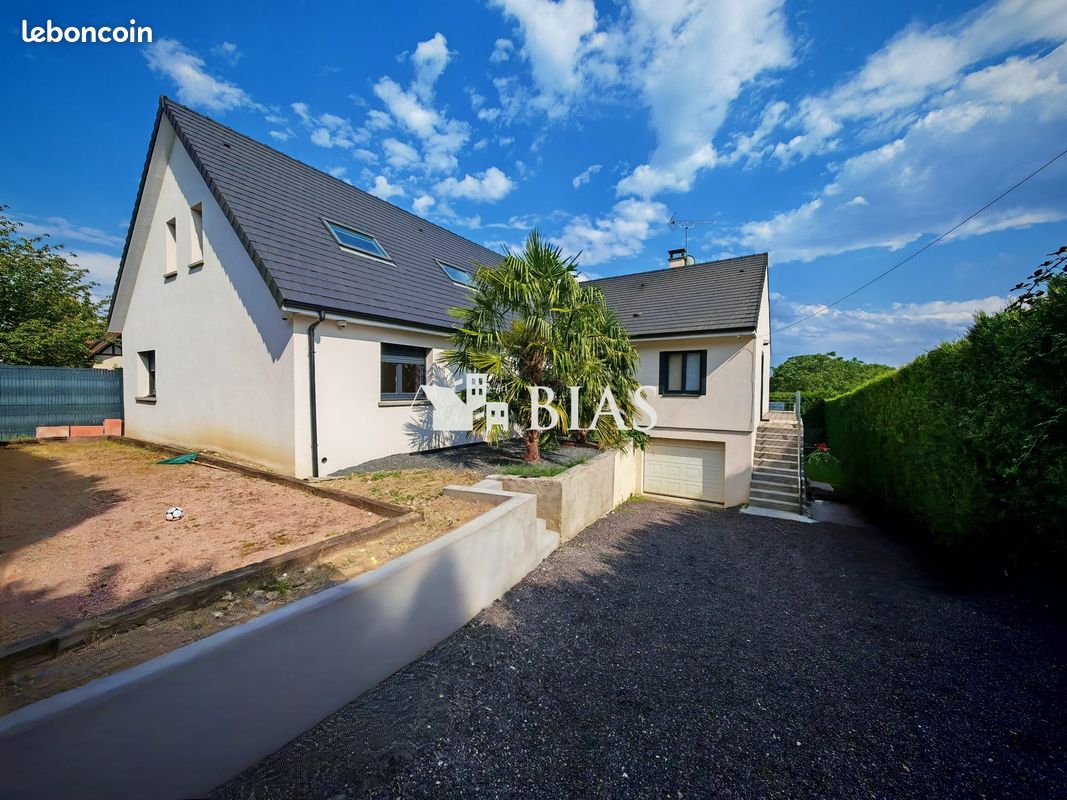 Maison 7 pièces 210 m² · à Oissel · 210 m² · 325 000 €