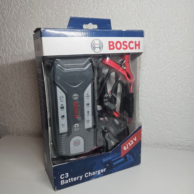 Chargeur de batterie Bosch C3 6/12v - Équipement auto