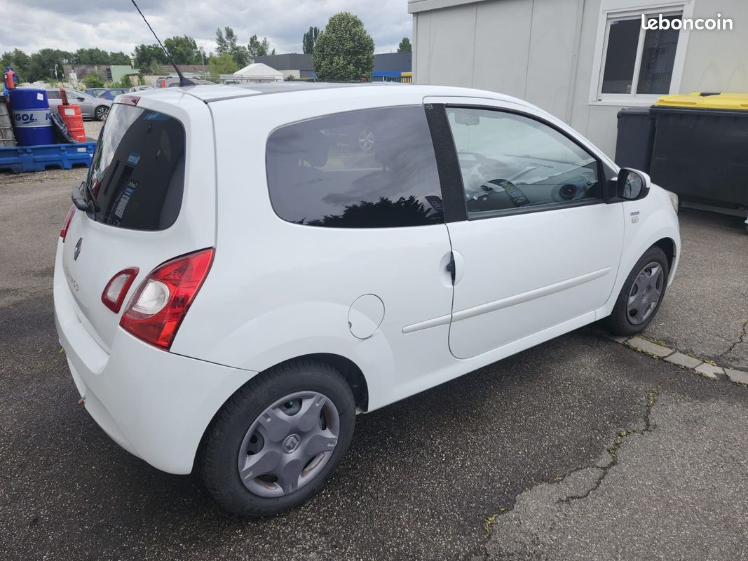 Renault TWINGO II 1.2 75ch - Purple (image 8)