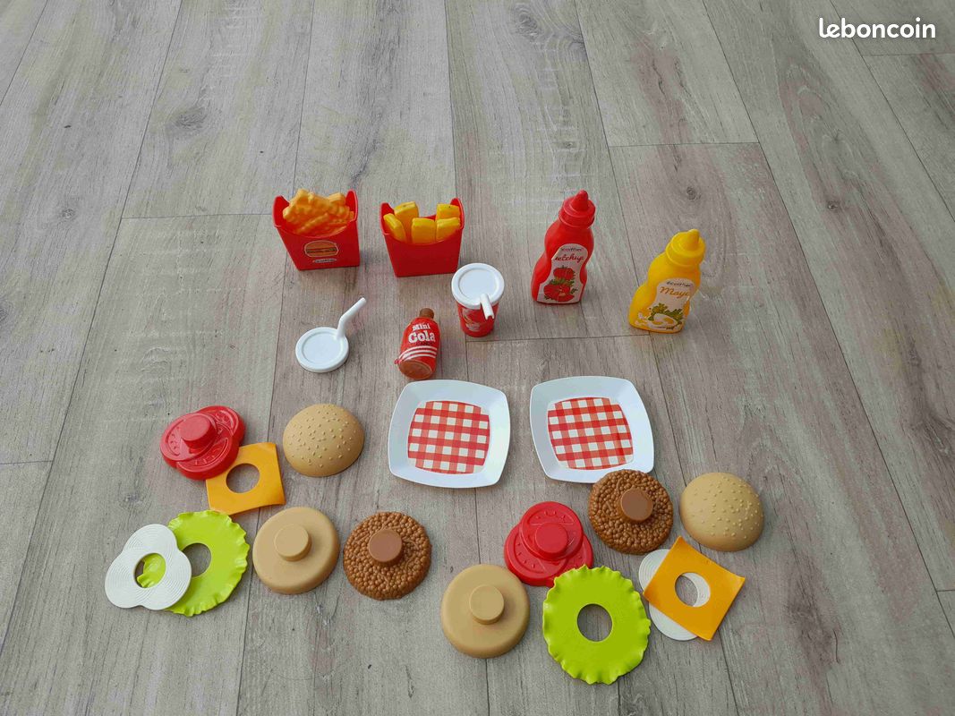 Jouets Ecoiffier - 2623 - Set Hamburger pour enfants - Imitations d'aliments - 32 pièces - Dès 18 mois - Fabriqué en France, Noir