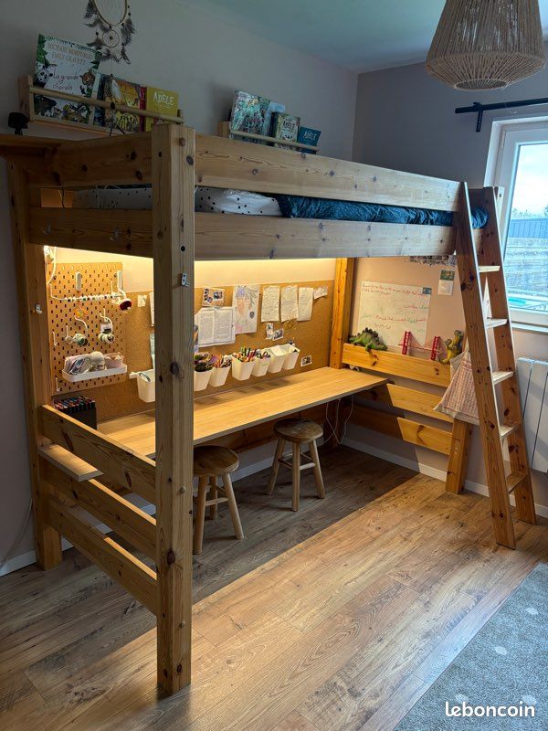 Lit Mezzanine IKEA Tout En Métal, Super Pratique Avec Bureau Intégré – Gris, Bonne Occasion