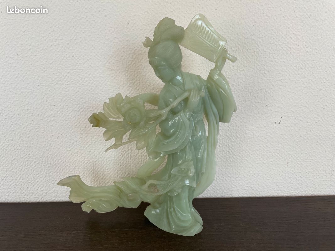 Statuette asiatique en jade (image 1)