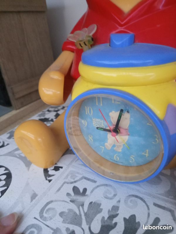 Tirelire Winnie L'Ourson En Thermoplastique, Excellent état (occasion)