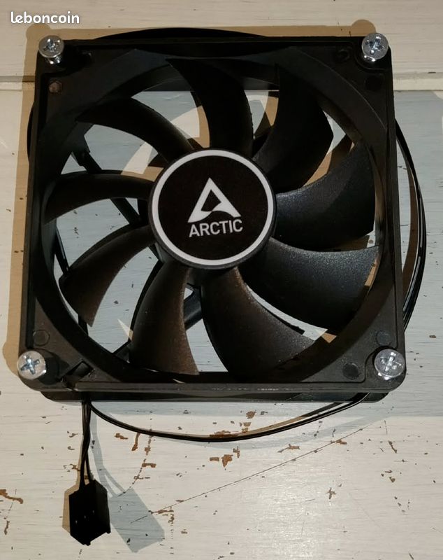 Ventilateur Arctic F9 PWM PST (image 1)