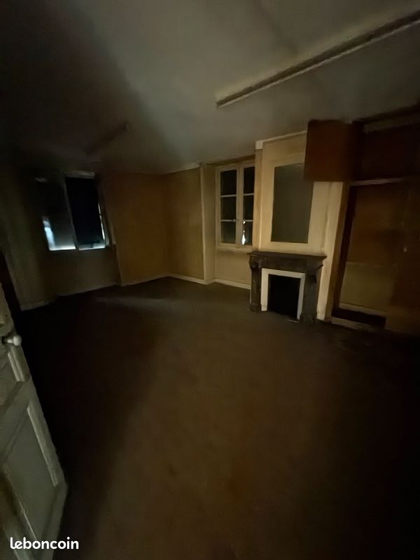Appartement 1 pièce 60 m² · au Puy-en-Velay · 60 m² · 60 000 €
