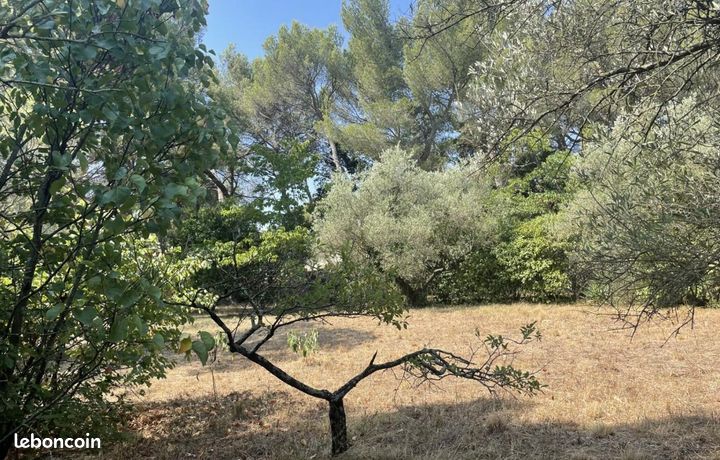 Terrain 302 m² Nimes