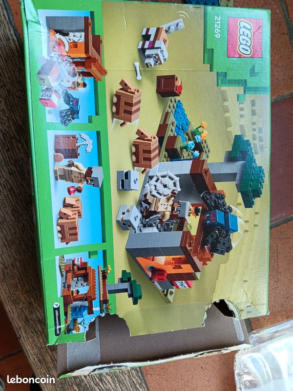 Lego Minecraft 21269 (image 7)