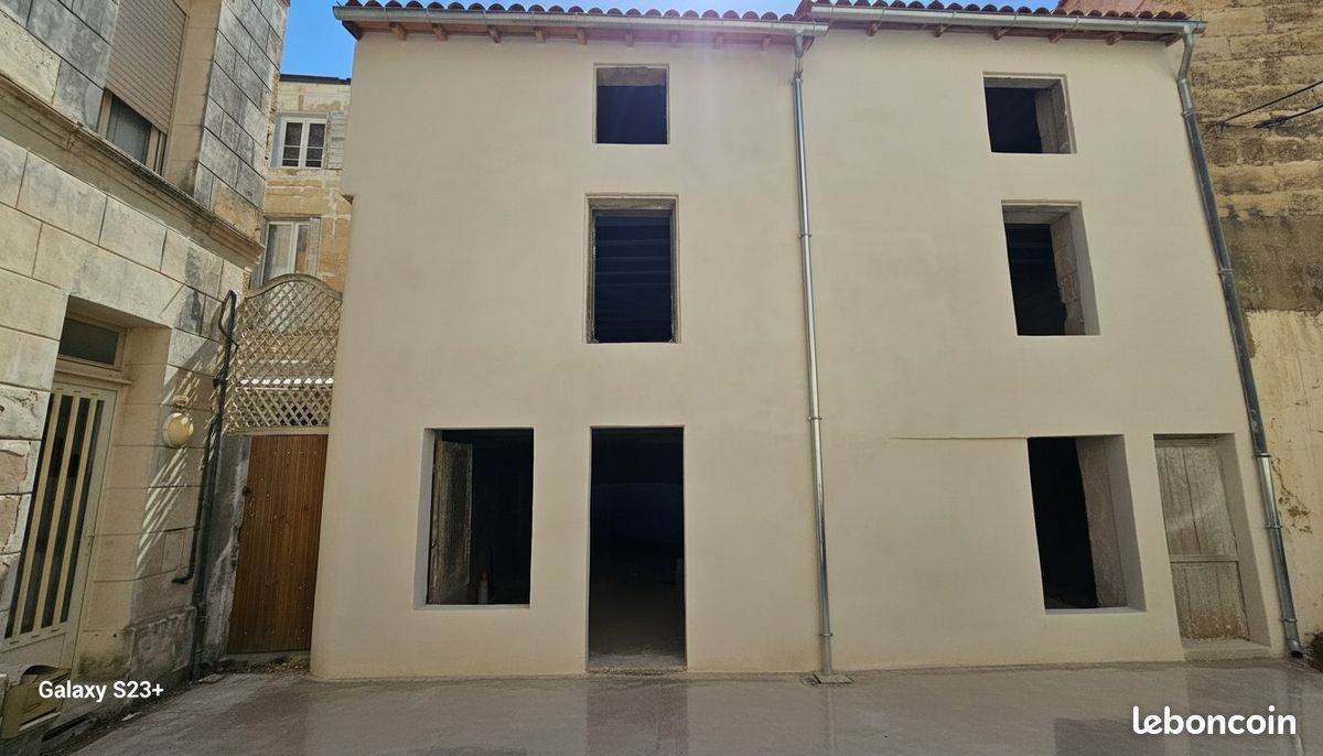 Immeuble 150 m² · à Niort · 150 m² · 249 600 €