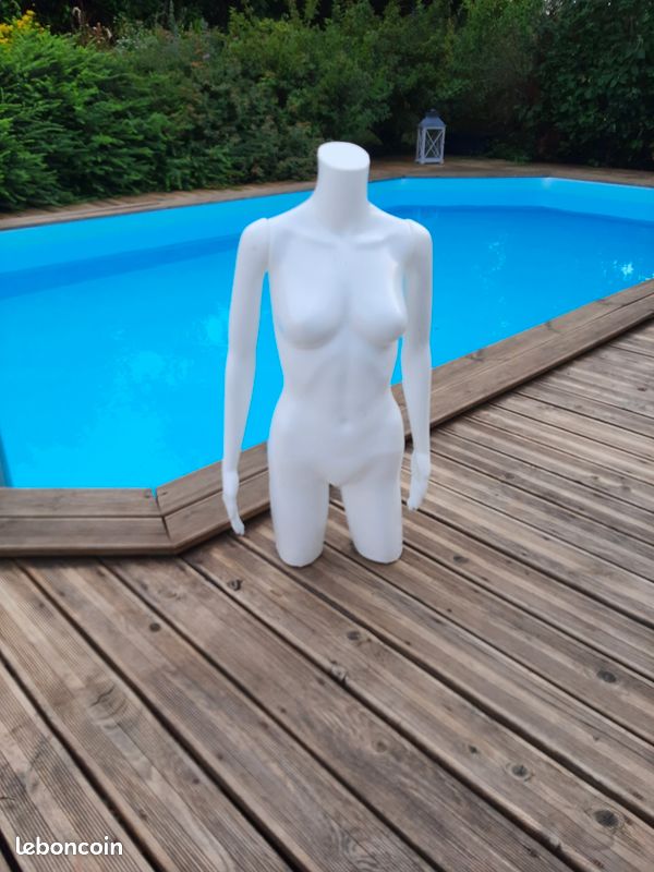 Buste de mannequin (image 1)