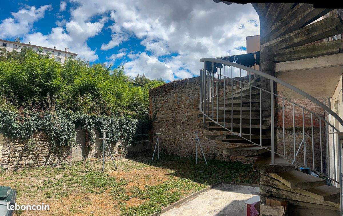 Appartement 3 pièces 69 m² · à Saint-Chamond · 69 m² · 376 €