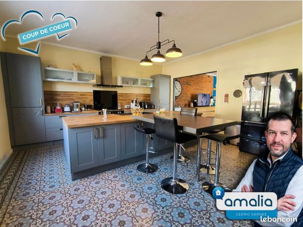Maison de village 8 pièces 200 m²