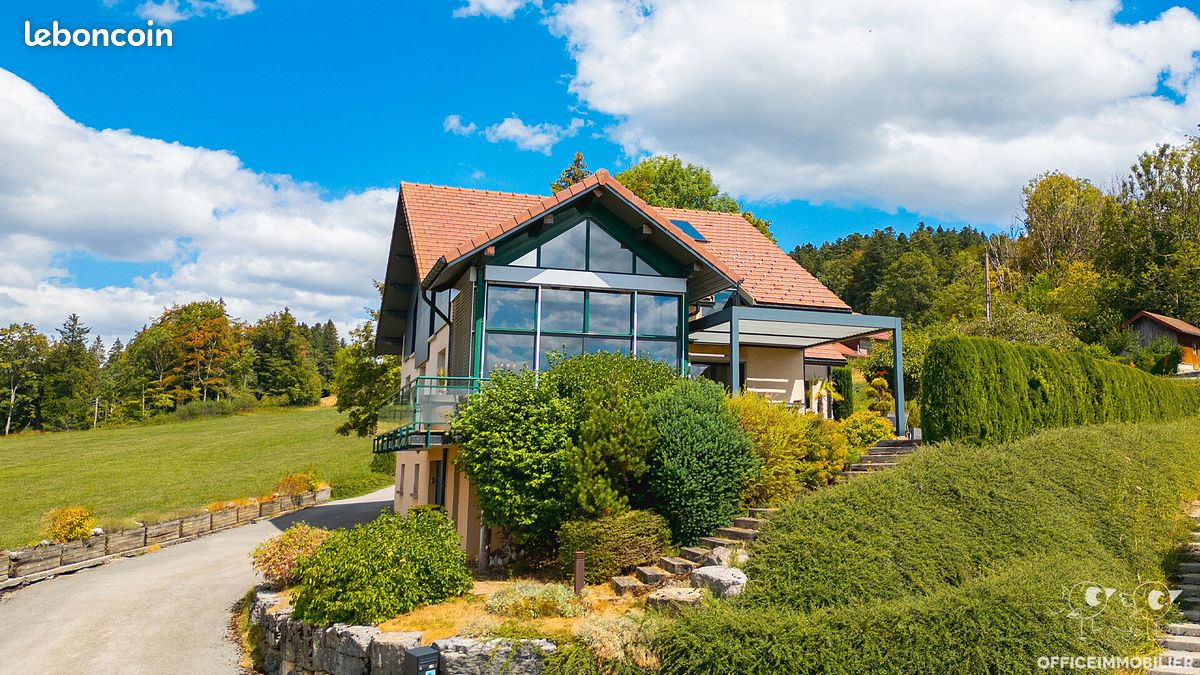 Maison 8 pièces 202 m² · à Les Fins · 202 m² · 750 000 €