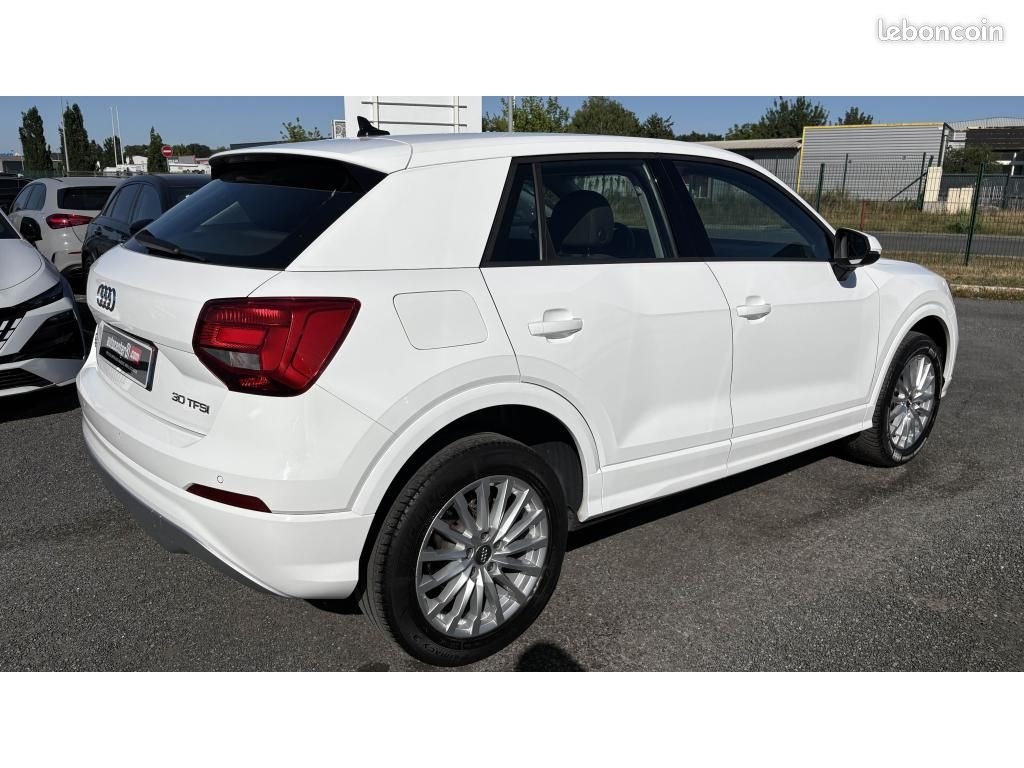 AUDI Q2 30 TFSI 116 S-tronic Business line +CARPLAY (image 25)