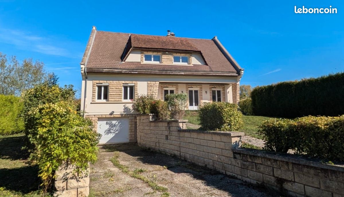 Maison 9 pièces 180 m² · à Songeons · 180 m² · 225 000 €