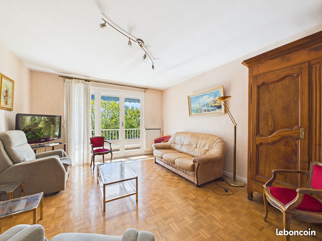 Appartement 3 pièces 77 m² · à Valence · 77 m² · 135 000 €