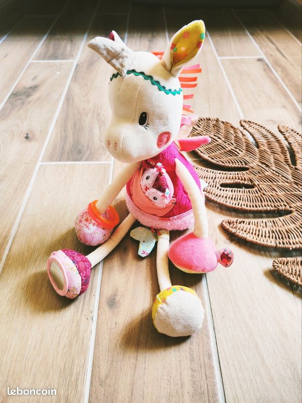 🦄Peluche doudou multi activités sensorielles Louise la Licorne