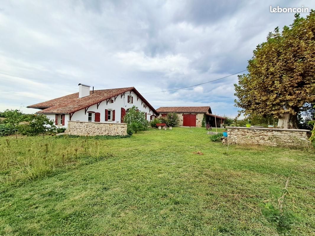 Maison 9 pièces 280 m² · à Dax · 280 m² · 598 000 €