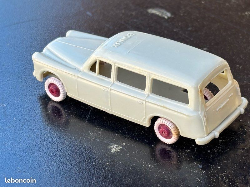 Lot de pièces RENAULT Frégate à vendre