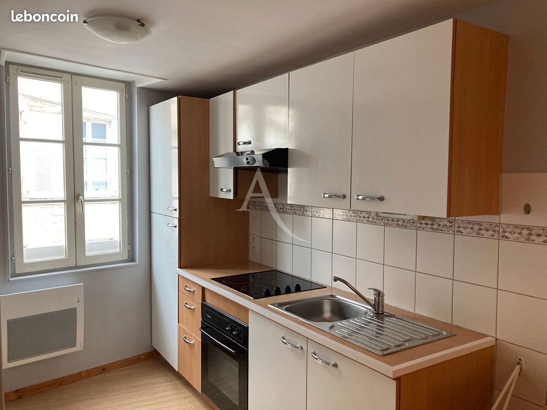 Appartement 1 pièce 29 m² · à Fontenay-le-Comte · 29 m² · 410 €/mois