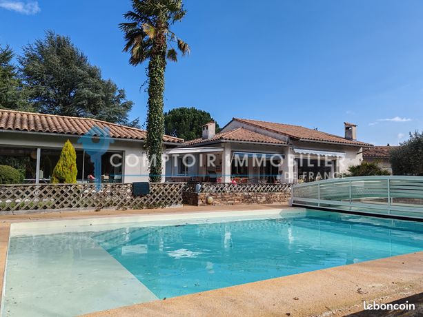 Villa 6 pièces 227 m²