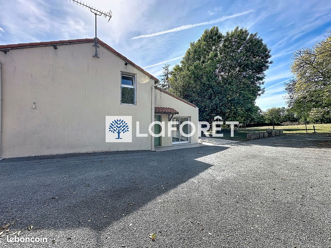Maison 3 pièces 89 m² · à Cerizay · 89 m² · 550 €/mois
