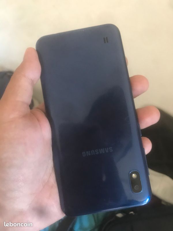 Samsung A10 occasion (image 2)