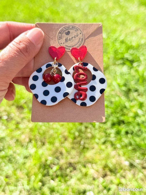 Boucles d’oreilles pin up love (image 5)