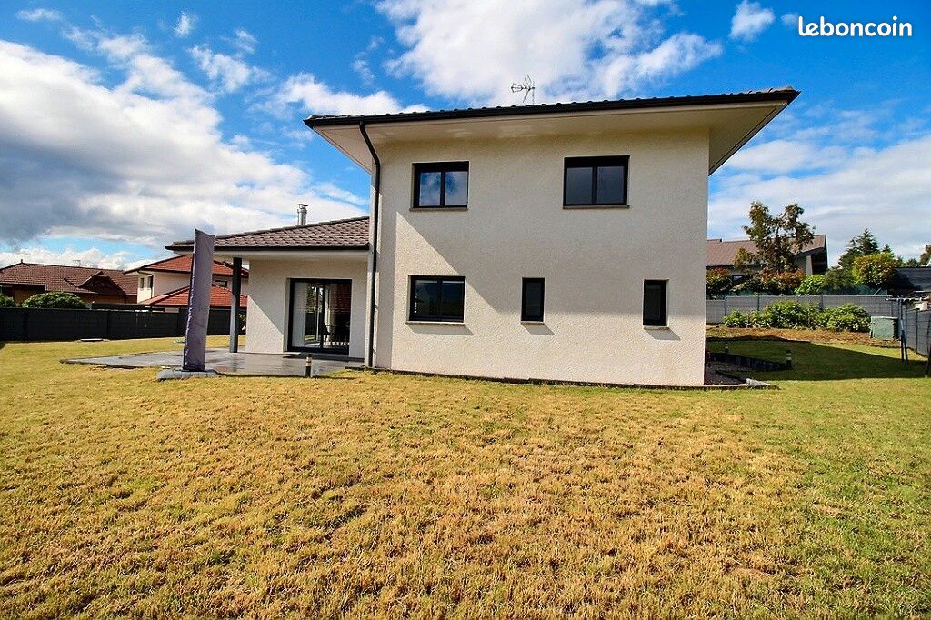 Maison 6 pièces 121 m² · à Allinges · 121 m² · 2 200 €/mois