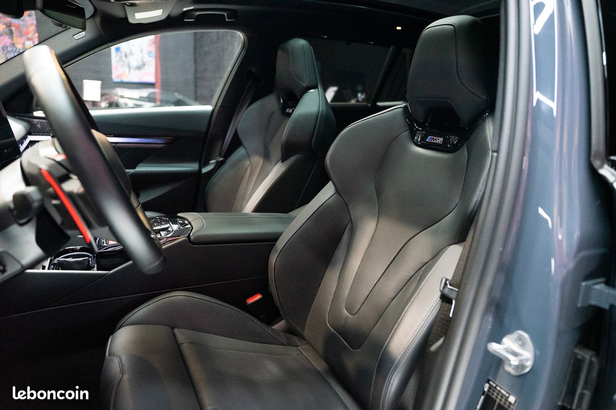BMW M5 Touring G99 – Storm Bay | Bowers & Wilkins | Iconic Glow | Toit Panoramique | 12 500 km | Immat France | (image 5)