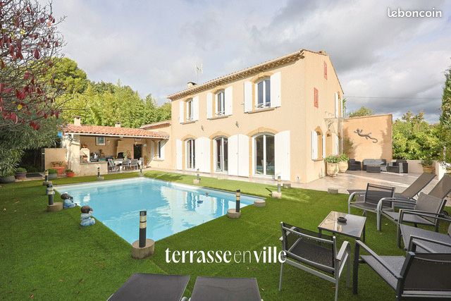 Maison 6 pièces 160 m² · à Marseille · 160 m² · 750 000 €