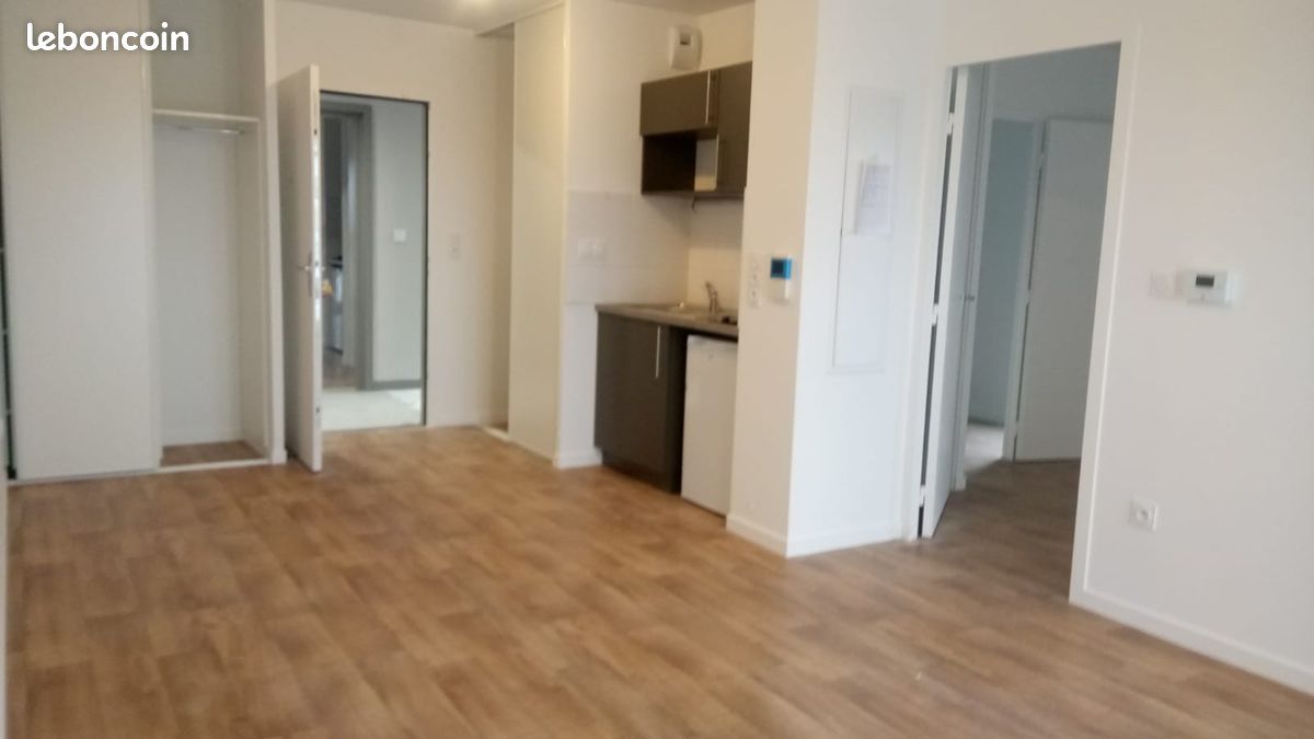 T2 de 40 m² proche FAC - Poitiers 86000 (image principale 0)