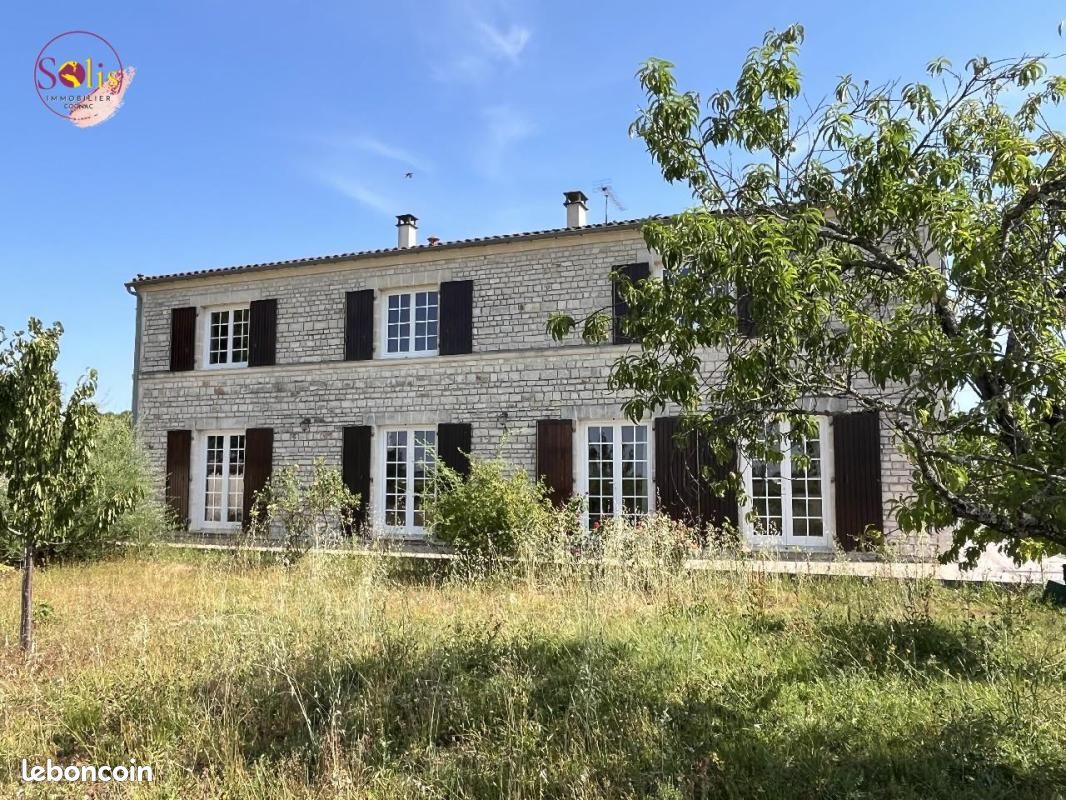 Maison 8 pièces 230 m² · à Chérac · 230 m² · 222 600 €