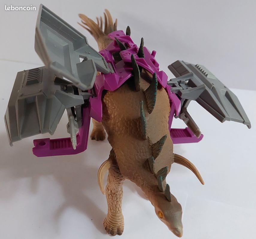 en-broc: Dino Riders : le kentrosaurus, tyco 988
