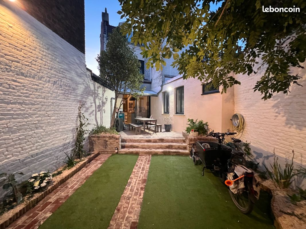 Maison 7 pièces 165 m² · à Lille · 165 m² · 449 000 €
