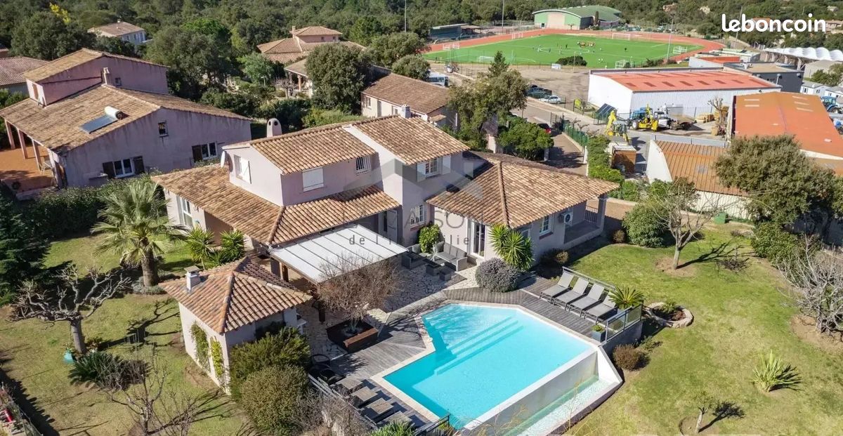 Maison 5 pièces 181 m² · à Zonza · 181 m² · 938 400 €
