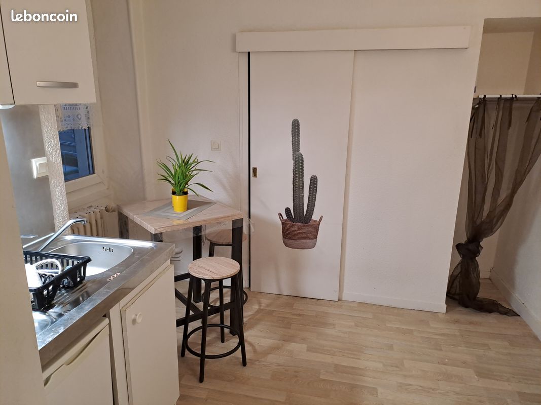 Appartement 3 pièces 28 m² · à Laval · 28 m² · 570 €/mois