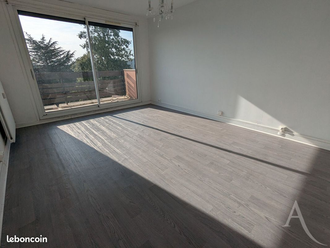 Appartement 2 pièces 52 m² · à Saint-Michel-sur-Orge · 52 m² · 929 €/mois