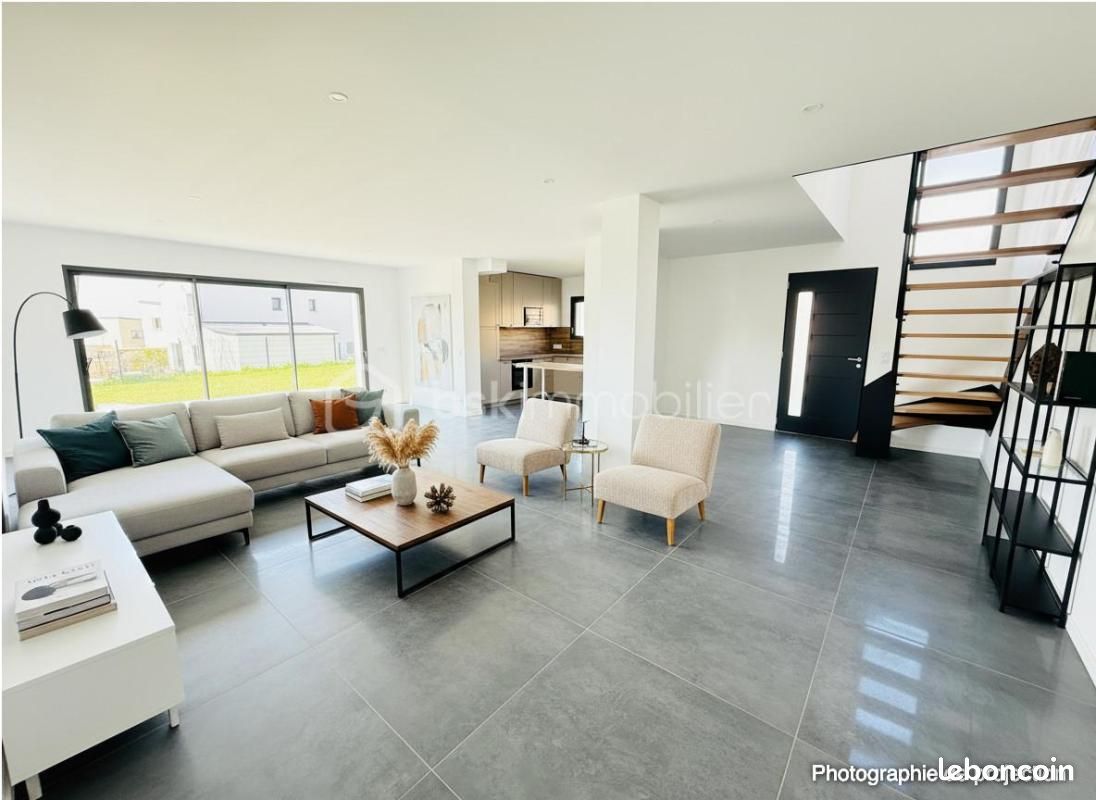 Maison 7 pièces 165 m² · à Vignoc · 165 m² · 499 000 €