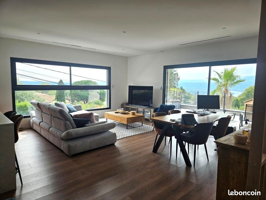 Maison 5 pièces 142 m² · à Saint-Clair-du-Rhône · 142 m² · 1 590 €/mois