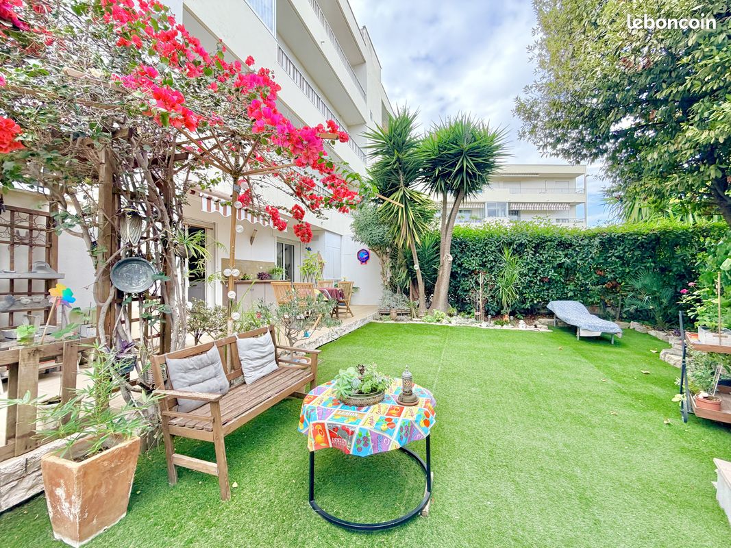 Appartement 3 pièces 70 m² · à Antibes · 70 m² · 350 000 €