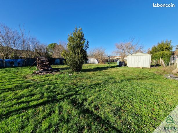 Terrain 1049 m² Saint-Yrieix-sur-Charente