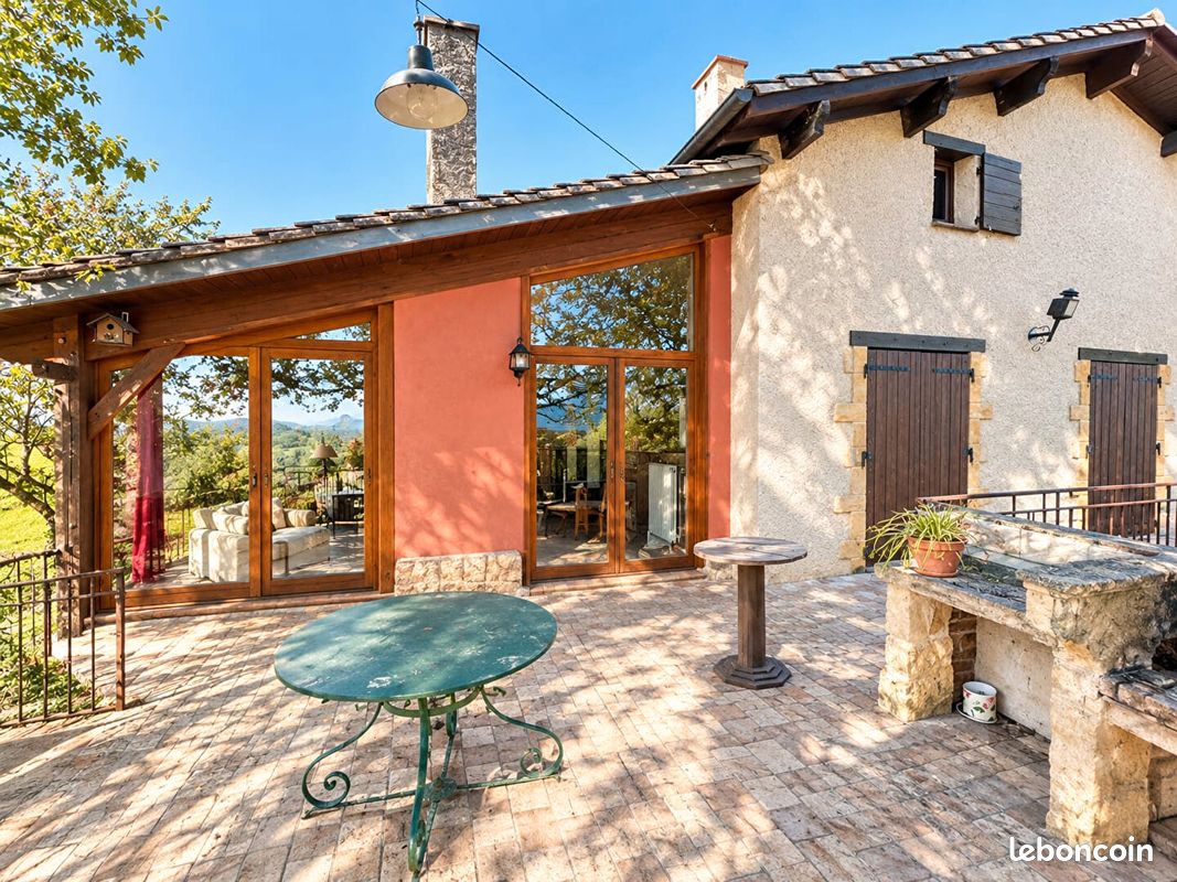 Maison 7 pièces 165 m² · à Pommiers · 165 m² · 370 000 €