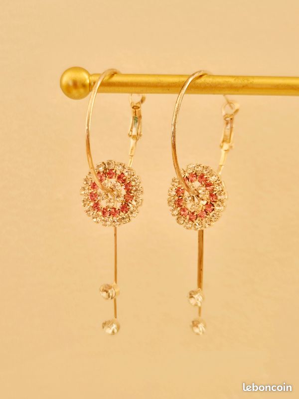 Boucles d'oreille (image 1)