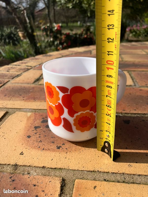 Joli Ancien Mug / Tasse Motif Légumes Vintage Arcopal France