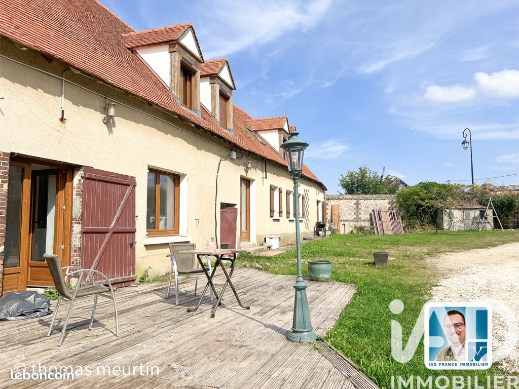 Maison 8 pièces 256 m² · à Le Boullay-Mivoye · 256 m² · 392 000 €