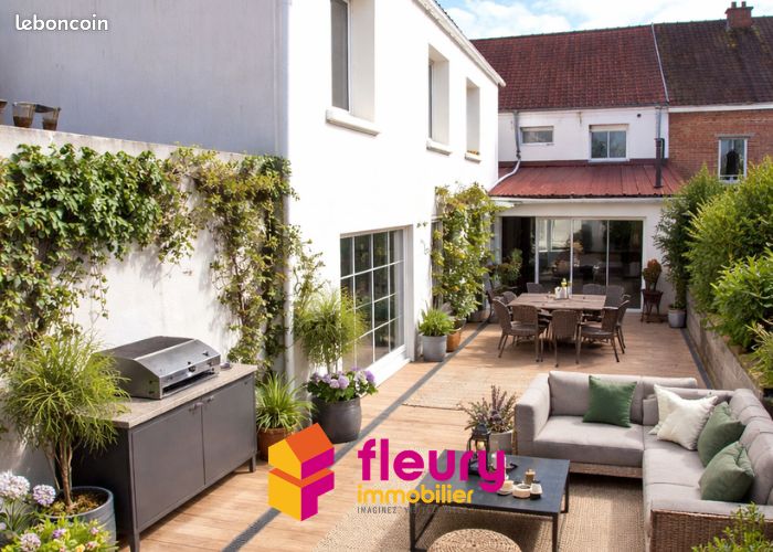 Maison 10 pièces 197 m² · à Bollezeele · 197 m² · 245 900 €